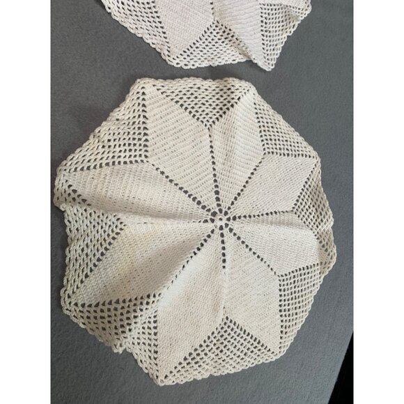 Handmade Crochet Doilies Set of 2 Beige Cotton Star Pattern 13.5" Diameter - Picture 3 of 10